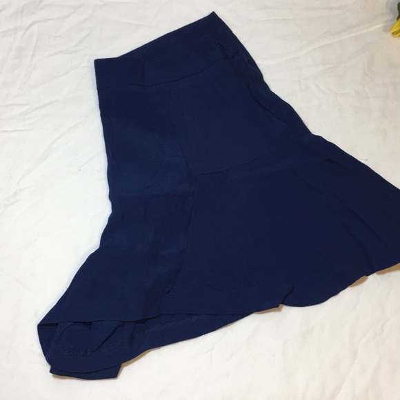 Forever 21 ruffle shorts - Picture 2 of 5